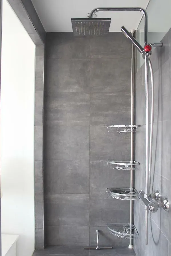 Tour Azalee Otel Lyon 0*,